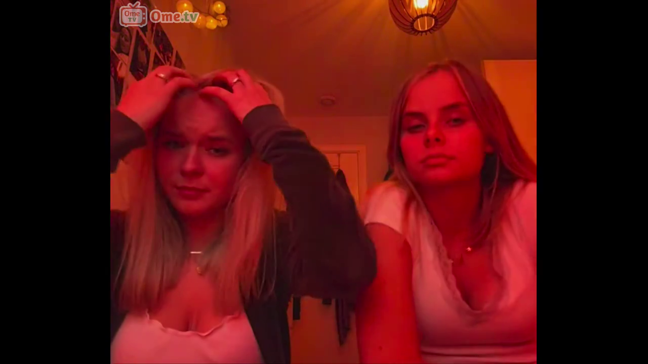 Two swedish girls kiss each other to make me cum