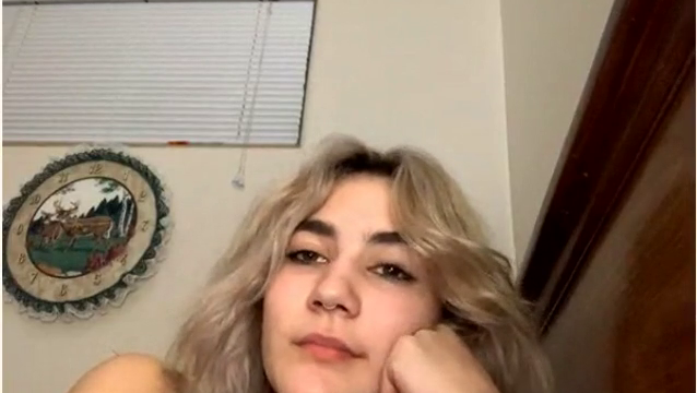 sexy girl on omegle show off ass in panties
