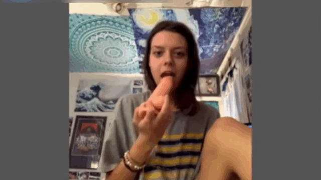 [Omegle] She Just Loves Her Dildo ♥️