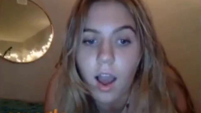 [Omegle] Seeing Dick Makes PAWG Twerk