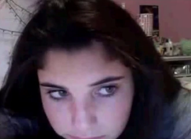 Teen Makes Funny Face Shaken With Lust 🥴️