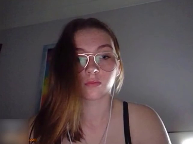 [Omegle] Little Teen Nerd With Hot Body