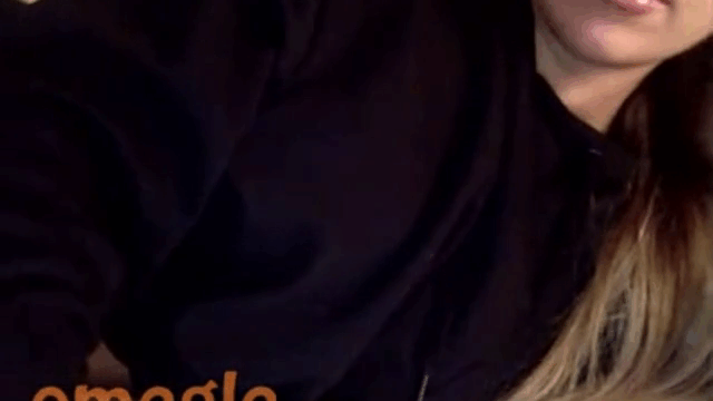 Amateur omegle slut loves to show all she's g