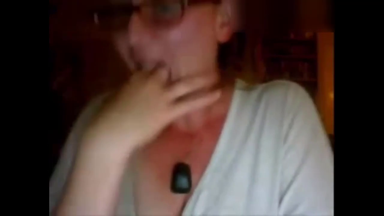 Huge Jugs Milf Drools & Deepthroats Fingers