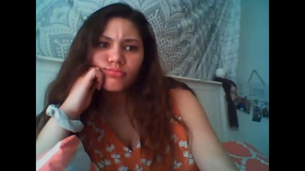 Big Tits Babe in Vicoria’s Secret Panties Cums �