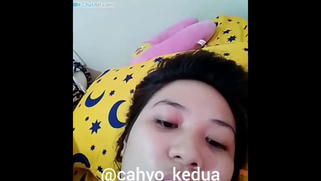 Indonesian Girl w/ Pink Leaking Pussy
