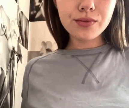 Cute Webcam Girl With Great Body and Tits Bates