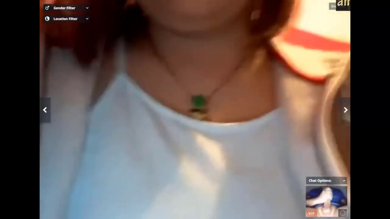 Big Booty Babe Deepthroats Her Fingers