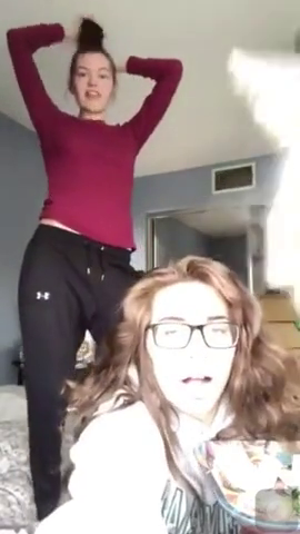 Friend Pants Girlfriend Pussy Flash On Camera